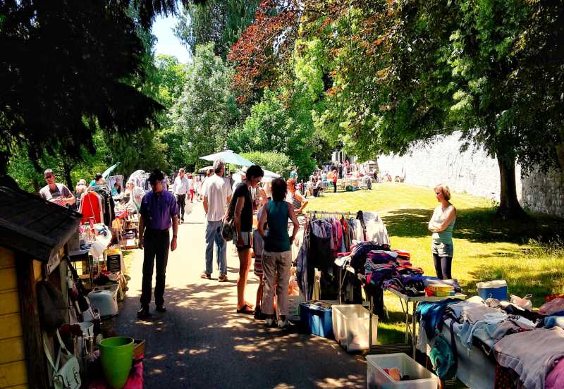 Flohmarkt im Kurpark Herrengarten Braunfels 2019