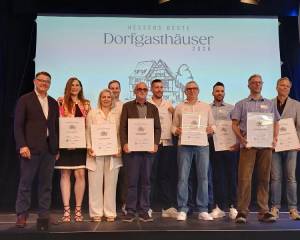 Die Vulkanregion Vogelsberg Tourismus GmbH freut sich über einen ganz besonderen Erfolg für die Region. Bei der Auszeichnung „Hessens beste Dorfgasthäuser 2026“ wurden 46 Betriebe aus insgesamt zehn hessischen Destinationen geehrt. Die Vulkanregion Vogelsberg Tourismus GmbH freut sich über einen ganz besonderen