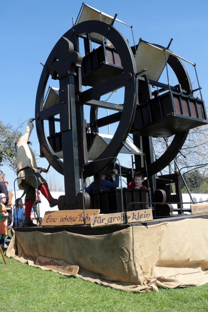 Markt-Holzriesenrad Schiffenberg