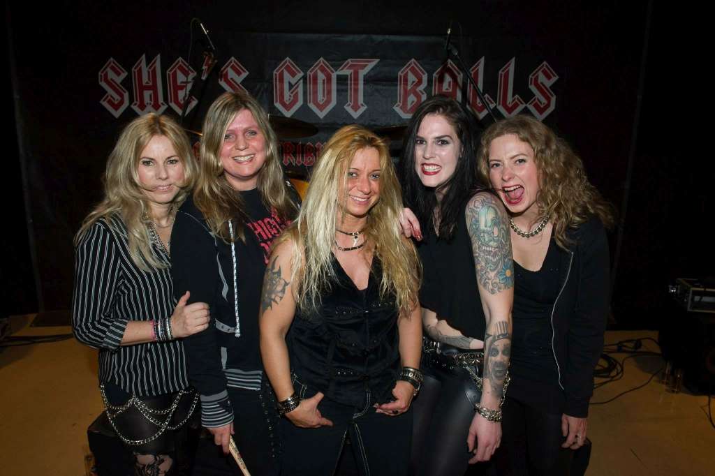 She s got Balls sind die beste und einzigartigste All-Girl-AC/DC-Tributeband in Europa